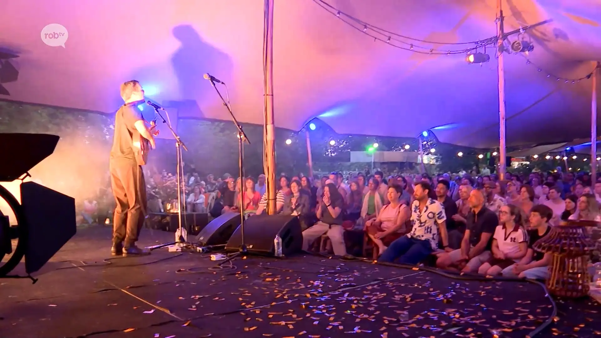 Hoofdafbeelding voor artikel HERBELEEF het kampuvuurconcert…