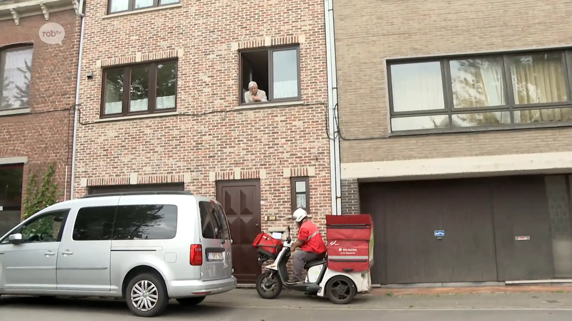 Hoofdafbeelding voor artikel Buurt verrast postbode Peter…