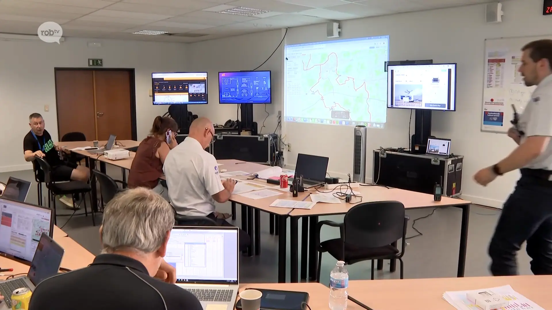 Hoofdafbeelding voor artikel 80 agenten, droneteam en commandocentrum:…