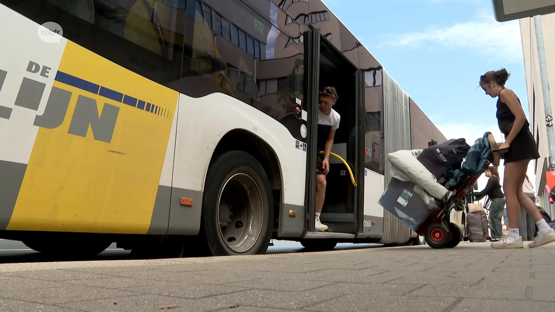 Hoofdafbeelding voor artikel Volle bussen brengen festivalgangers…