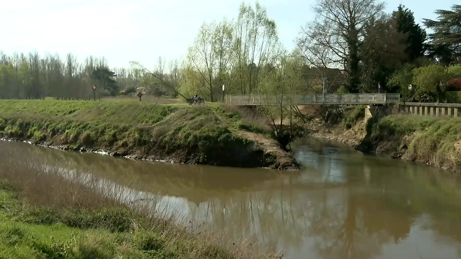 Hoofdafbeelding voor artikel Oppompen water uit onbevaarbare…