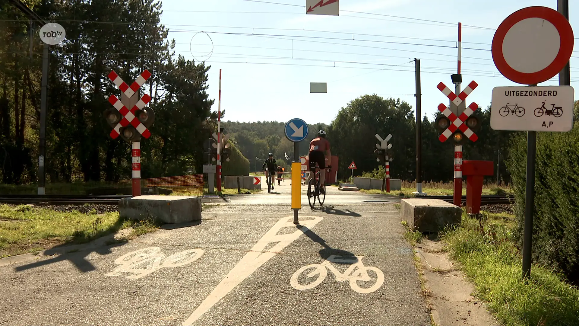Hoofdafbeelding voor artikel Werken aan fietsers- en voetgangerstunnel…