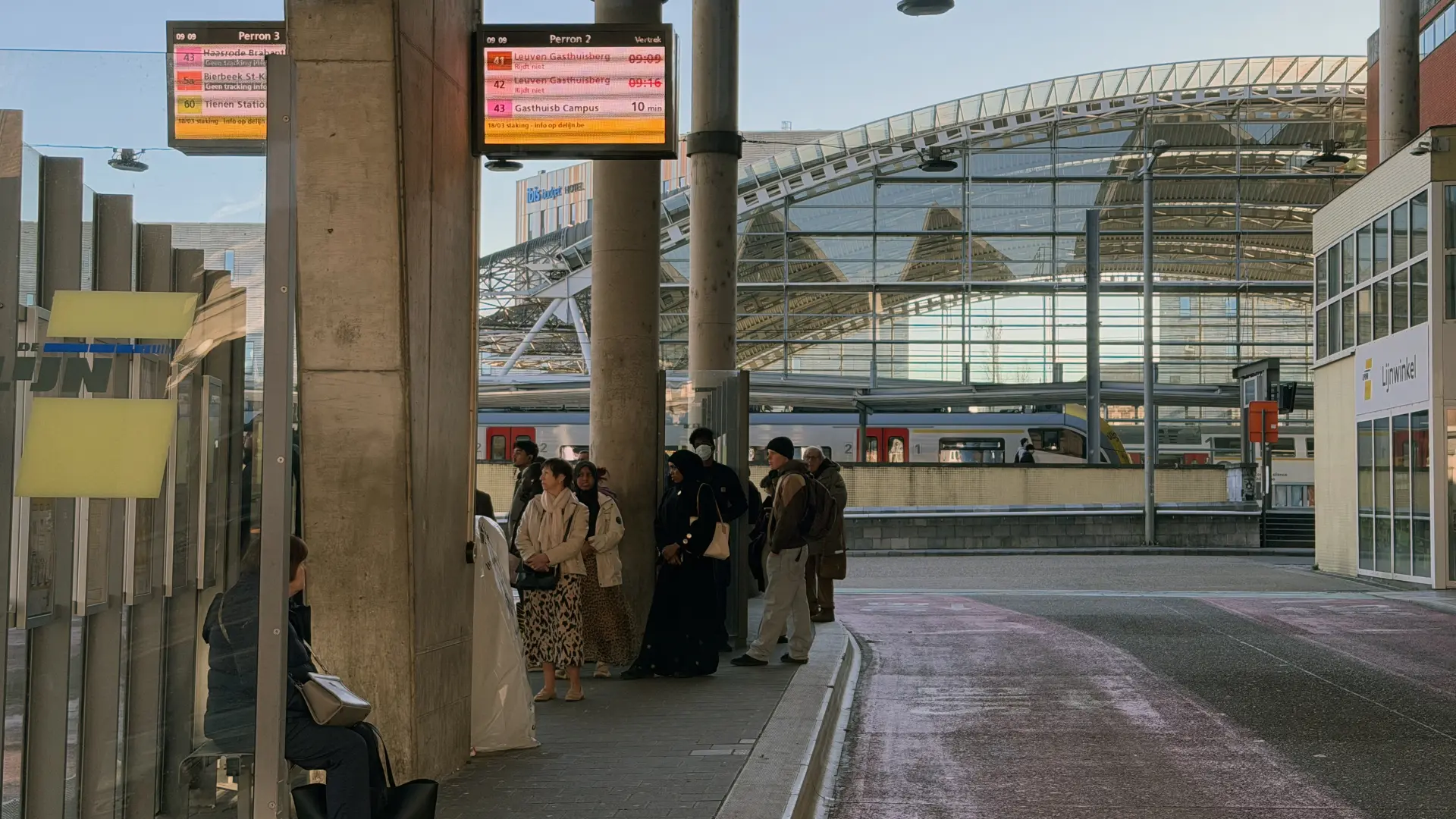 Hoofdafbeelding voor artikel Helft van de bussen van De…
