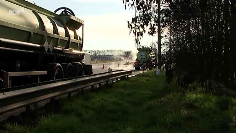 Vrachtwagen lekt zoutzuur en zorgt voor urenlange file-ellende op E314