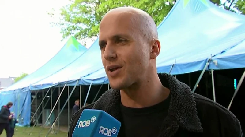 LIVE: Milow blikt vooruit op zijn optreden in Herent vanavond