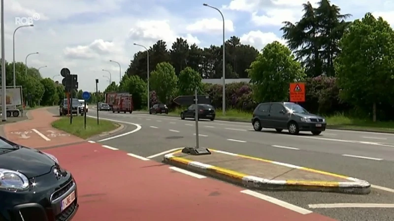 Werken aan Mechelsesteenweg in Herent tijdens Hemelvaartweekend