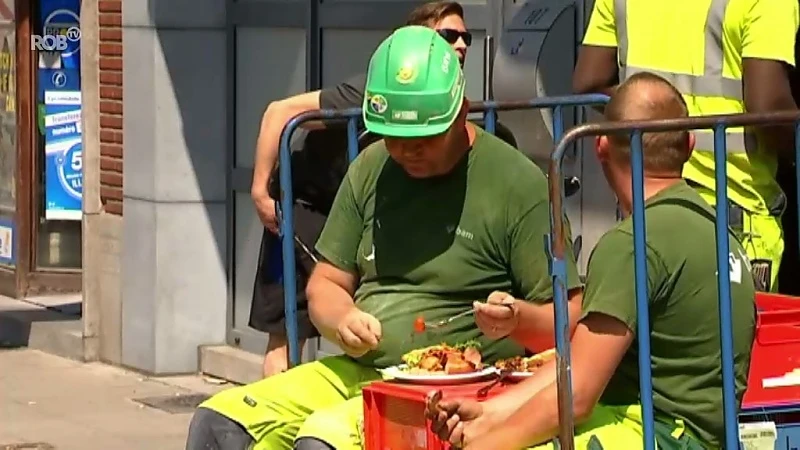 Slagerij trakteert werkmannen op barbecue tijdens wegenwerken voor de deur