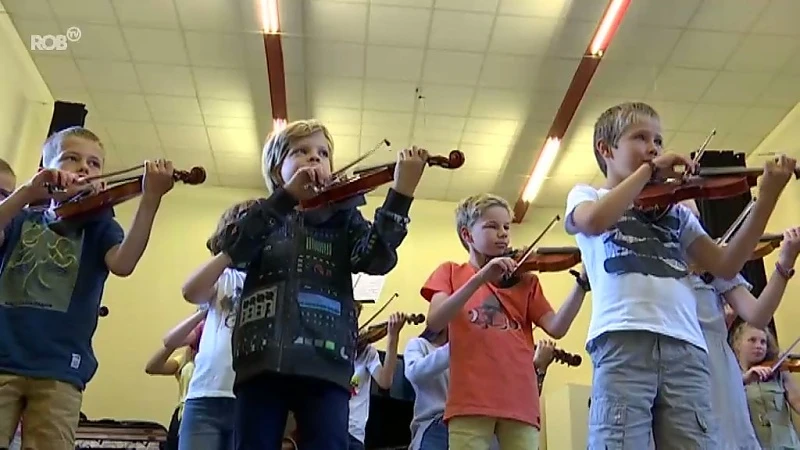 33 talenten leven zich uit op vioolkamp in Leuven: "Ik word er rustig van"