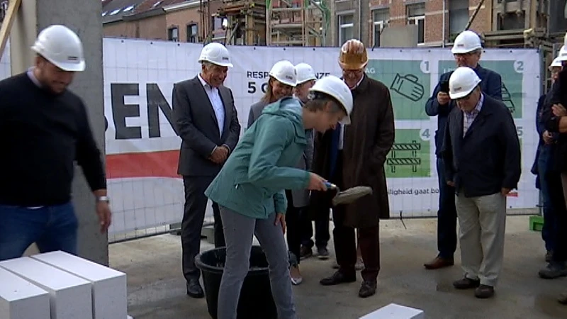 Eerste steen gelegd van kinderdagverblijf aan woonzorgcentrum Edouard Remy in Leuven