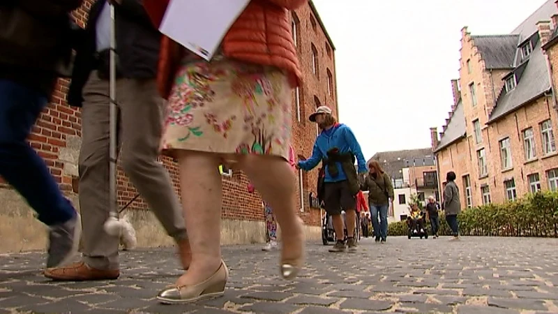 Knelpuntenwandeling in Diest brengt hindernissen in kaart om stad toegankelijker te maken