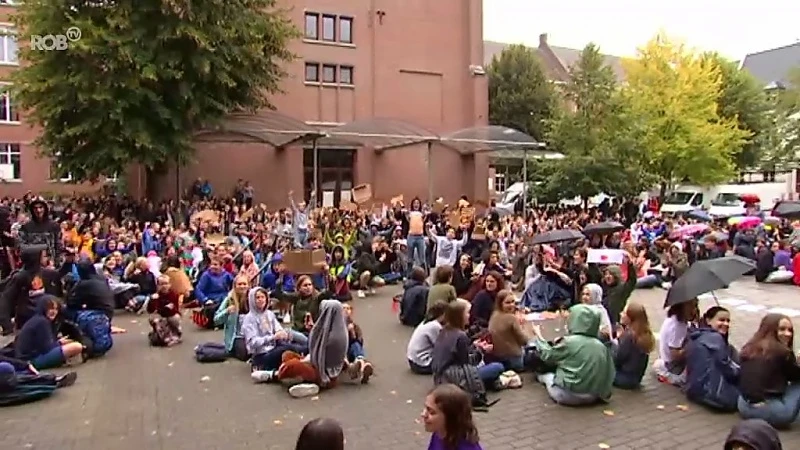 Leerlingen Sint-Pieterscollege Leuven houden opnieuw korte zitstaking