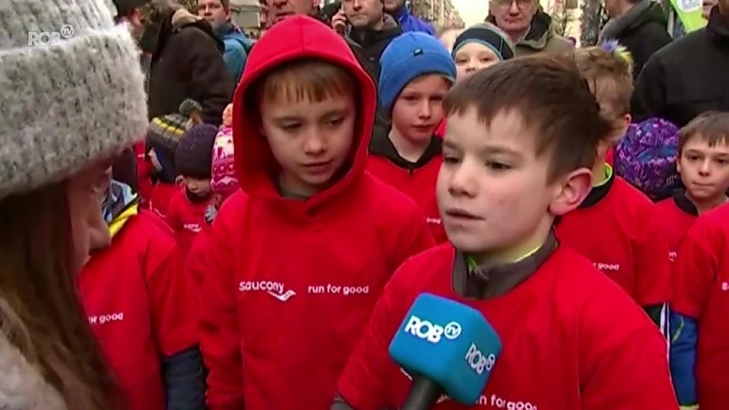 Kinderen staan te popelen om aan de kinderloop te beginnen