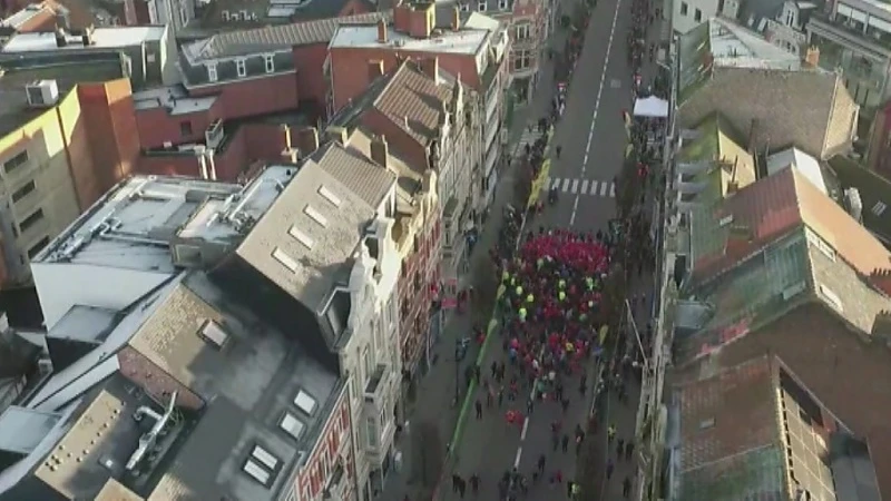 Kinderen openen de 22ste Corrida met een kinderloop van net geen kilometer