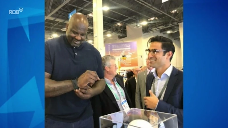 Basketballer Shaquille O'Neal test chill band van Imec op technologiebeurs in Las Vegas