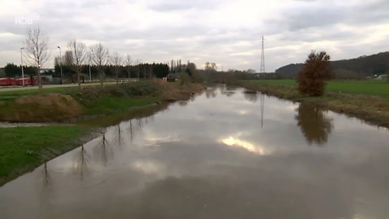 Vele regenval zorgt voor erg hoog waterpeil Demer