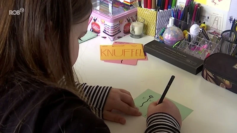 Dieuwke steekt bewoners Ezeldijk een hart onder de riem met maar liefst 105 kaartjes