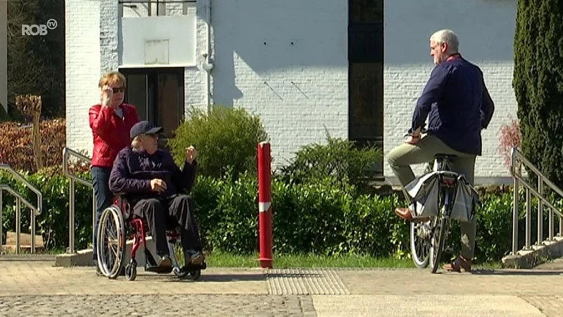 Burgemeester Diest fietst zelf door stad om te kijken of inwoners corona-richtlijnen volgen