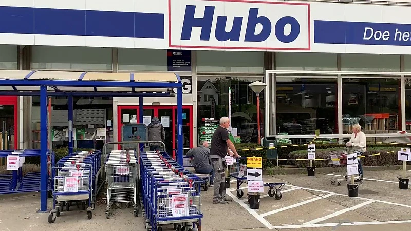 Hoofdafbeelding voor artikel Al om 8u &lsquo;s ochtends wachten…