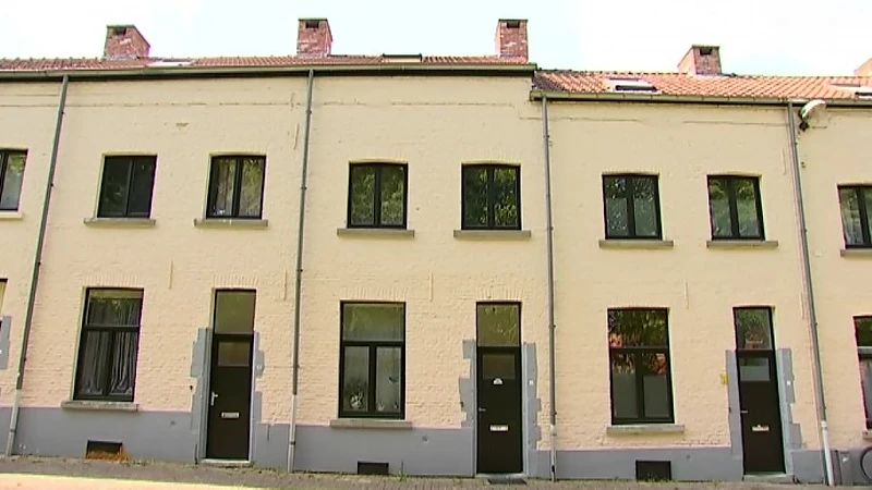 Politie ontdekt lichaam van vrouw na tip van ongeruste buurtbewoner