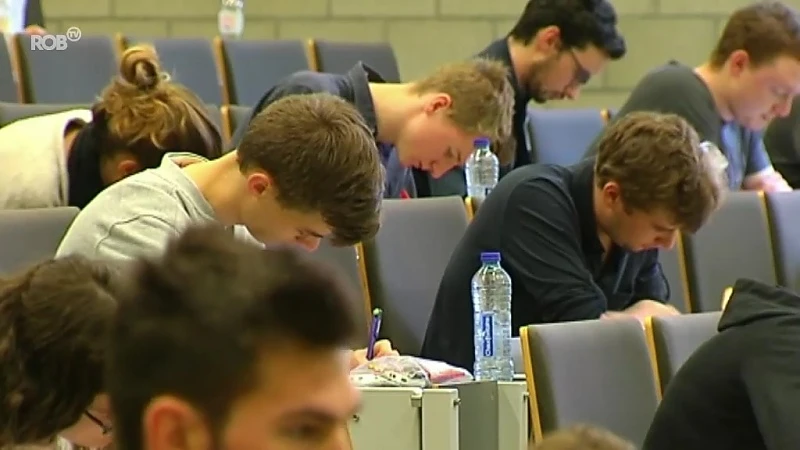 Examens KU Leuven starten tijdens blokperiode op 1 juni