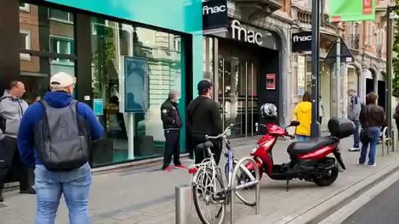 Volg om 12.30 u. ons extra Nieuws: winkels zijn opnieuw open