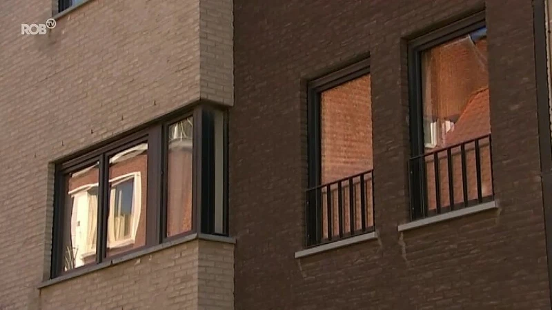 Student vergeet douchekraan dicht te draaien, liters warm water doen brandalarm afgaan