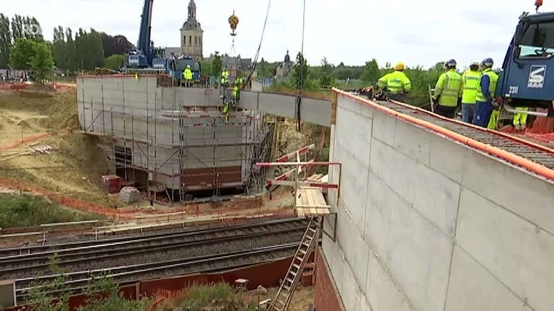 Parkwegbrug in Heverlee bijna af, midden juli zijn fietsers weer welkom