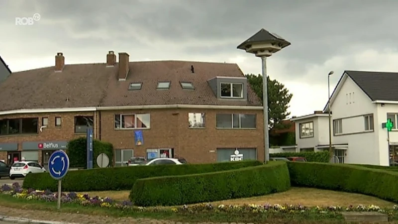 Voor het eerst zwaluwen in kunstmatig nest op Dorpsplein in Lubbeek