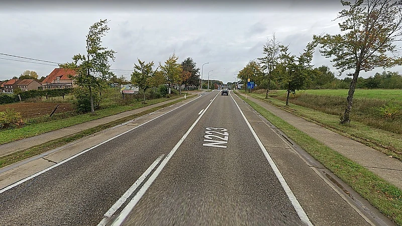 Hoofdafbeelding voor artikel Autobestuurder (26) sterft…