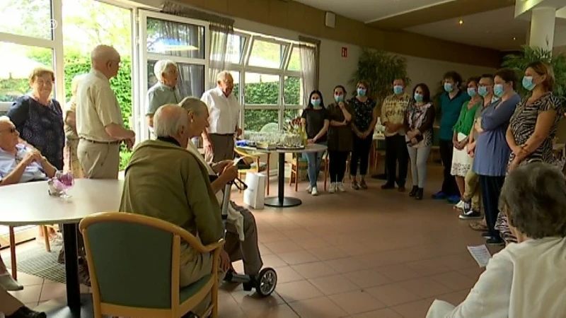 Bewoners residentie Ter Korbeke zetten personeel in de bloemetjes