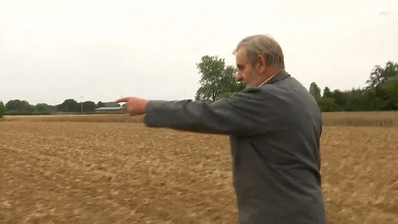 Boer Pol vindt bom op zijn veld en brengt die naar politiekantoor: "Daar stond ik dan met die bom..."