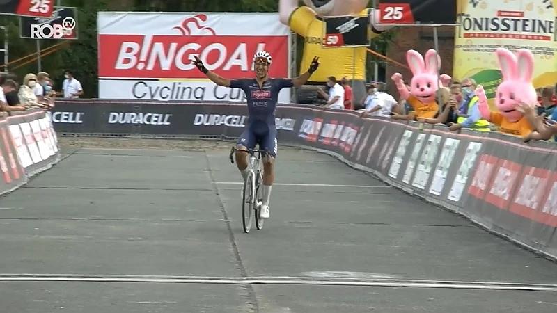 Jonas Rickaert wint heroïsche Dwars door het Hageland: "Mooiste zege uit mijn carrière"