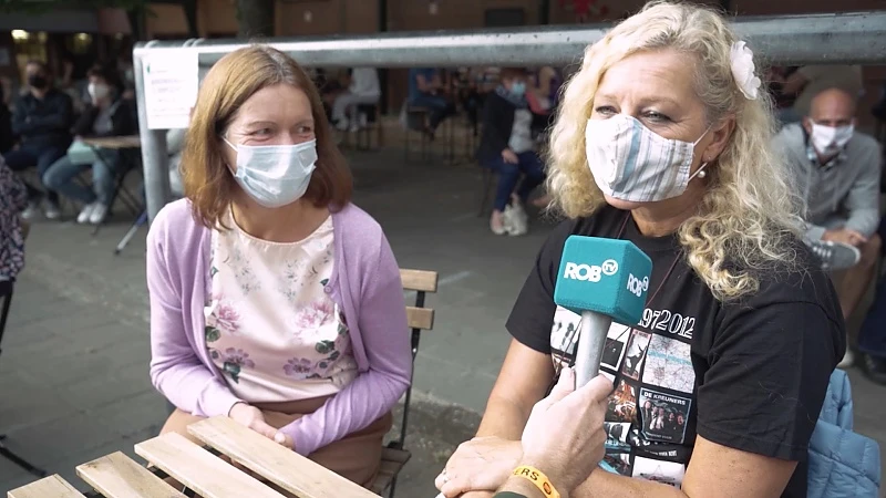 De Kreuners drie keer uitverkocht op anderhalvemetersessies in Leuven: een sfeerverslag
