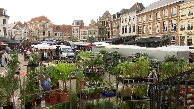 Woensdagmarkt na halfjaar weer op Grote Markt in Diest
