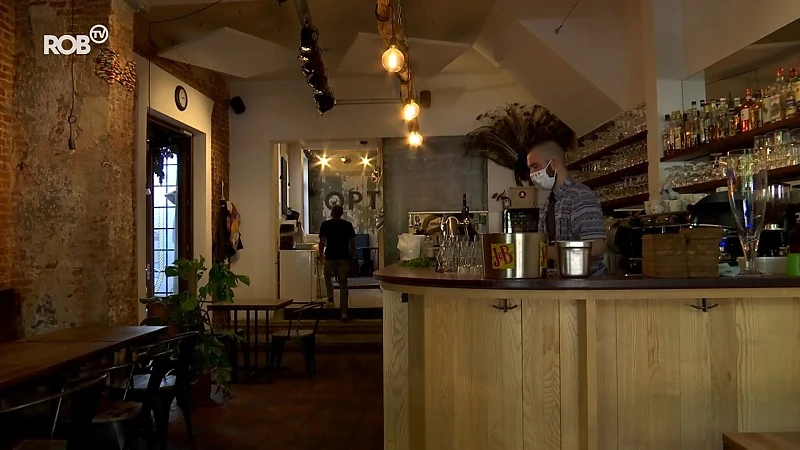 Dieven breken in bij café Optimist en Villa de Frit in Leuven: 2 mensen opgepakt na achtervolging over daken