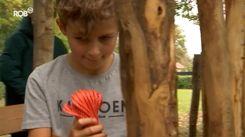 Draken gespot in Aarschot: avontuurlijke kinderen redden Orleanstoren