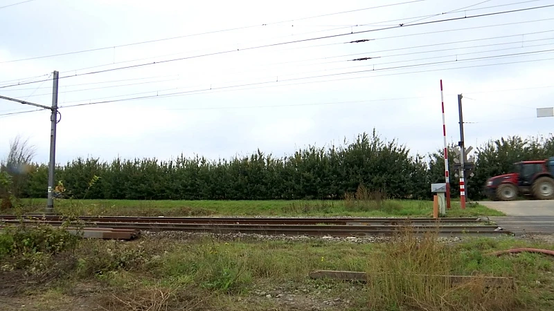 Infrabel overweegt om 3 overwegen in Landen te sluiten