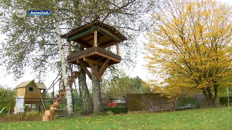 Thea wilde als kind altijd al een boomhut, op haar 80e laat ze haar jeugddroom uitkomen