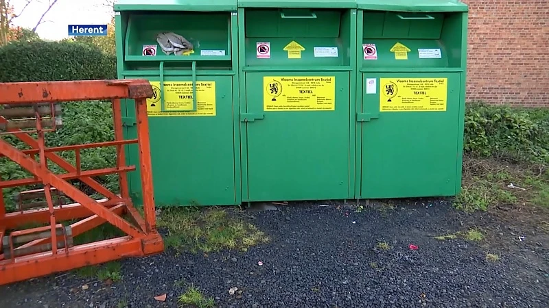 Storthoop aan kledingcontainers in Herent opgeruimd