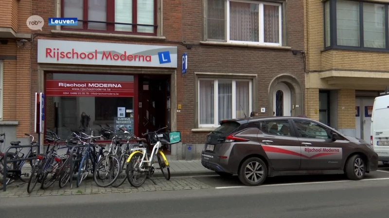 Lange wachtlijsten bij rijscholen: nieuwe klanten moeten mogelijk wachten tot 2022
