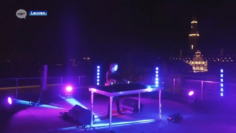 Feest op dak museum M: origineel DJ-optreden, zonder publiek uiteraard