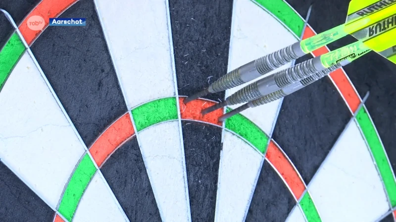 Darts is populairder dan ooit nu we met z'n allen binnenzitten en er twee belgen deelnemen aan het WK