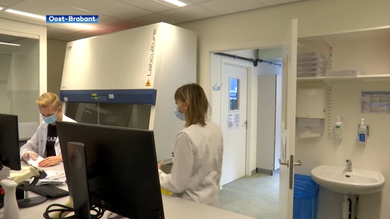 Aantal coronabesmettingen stijgt voor tweede dag op rij, wel minder patiënten in ziekenhuis