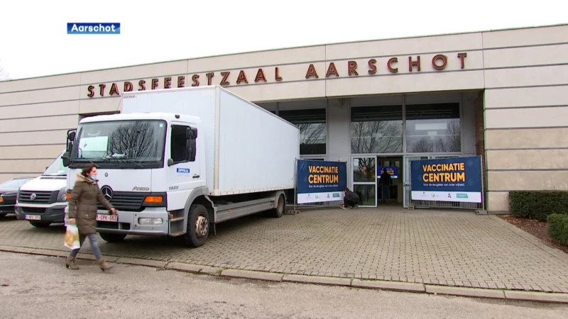 Aarschot is gestart met de opbouw van het vaccinatiecentrum in de Stadsfeestzaal