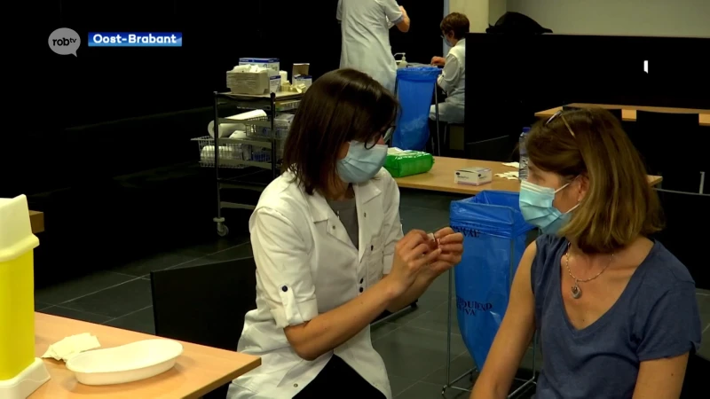 Kleinere ziekenhuizen snakken naar vaccins: "We zijn moe"