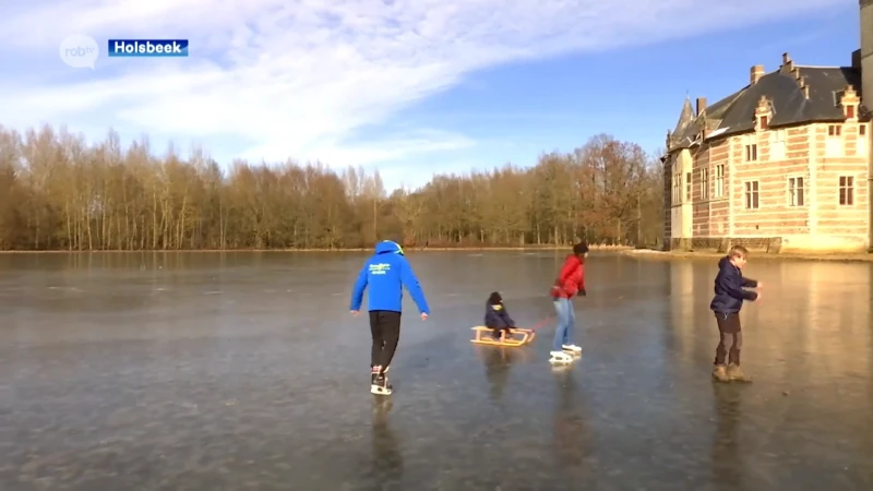Kasteel van Horst: schaatsen ondanks verbod