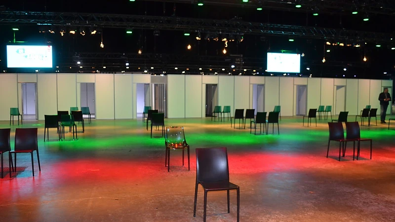 De Brabanthal is er omgetoverd tot vaccinatiecentrum: LIVE vanaf 13 u.