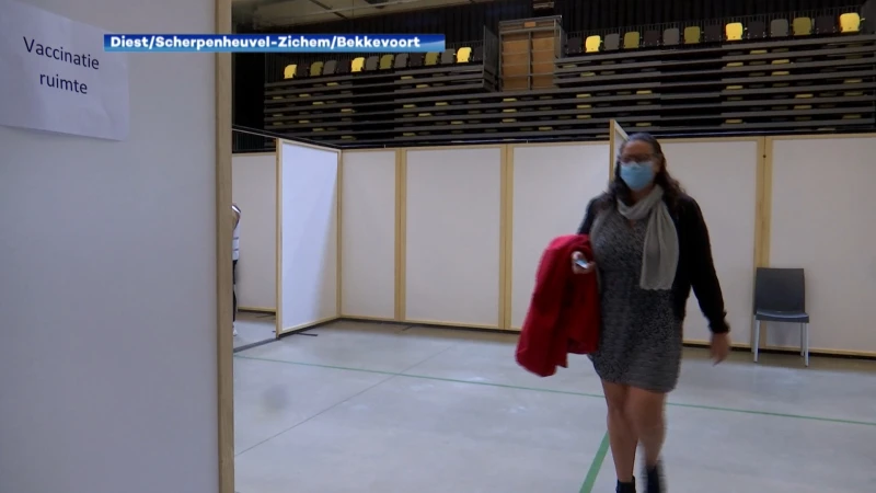 Hulp voor mensen die moeilijk in vaccinatiecentrum in Diest raken