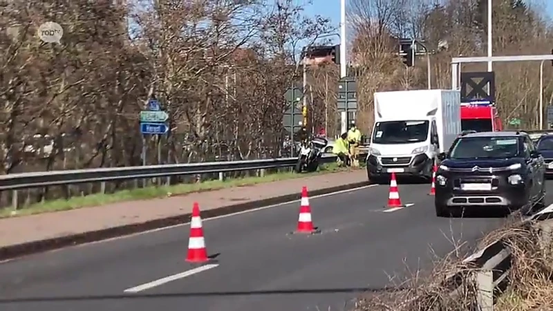 Motorrijder afgevoerd na ongeval op afrittencomplex in Herent