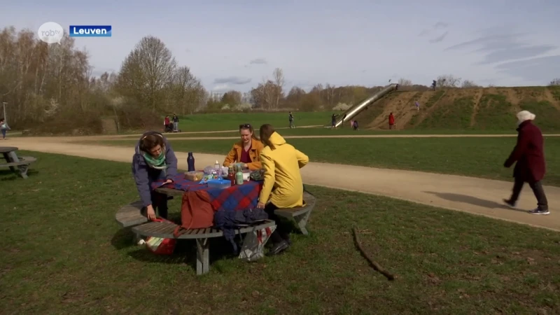 Buiten afspreken doen we voortaan weer met 4: "We maken er in kleine groepjes het beste van"